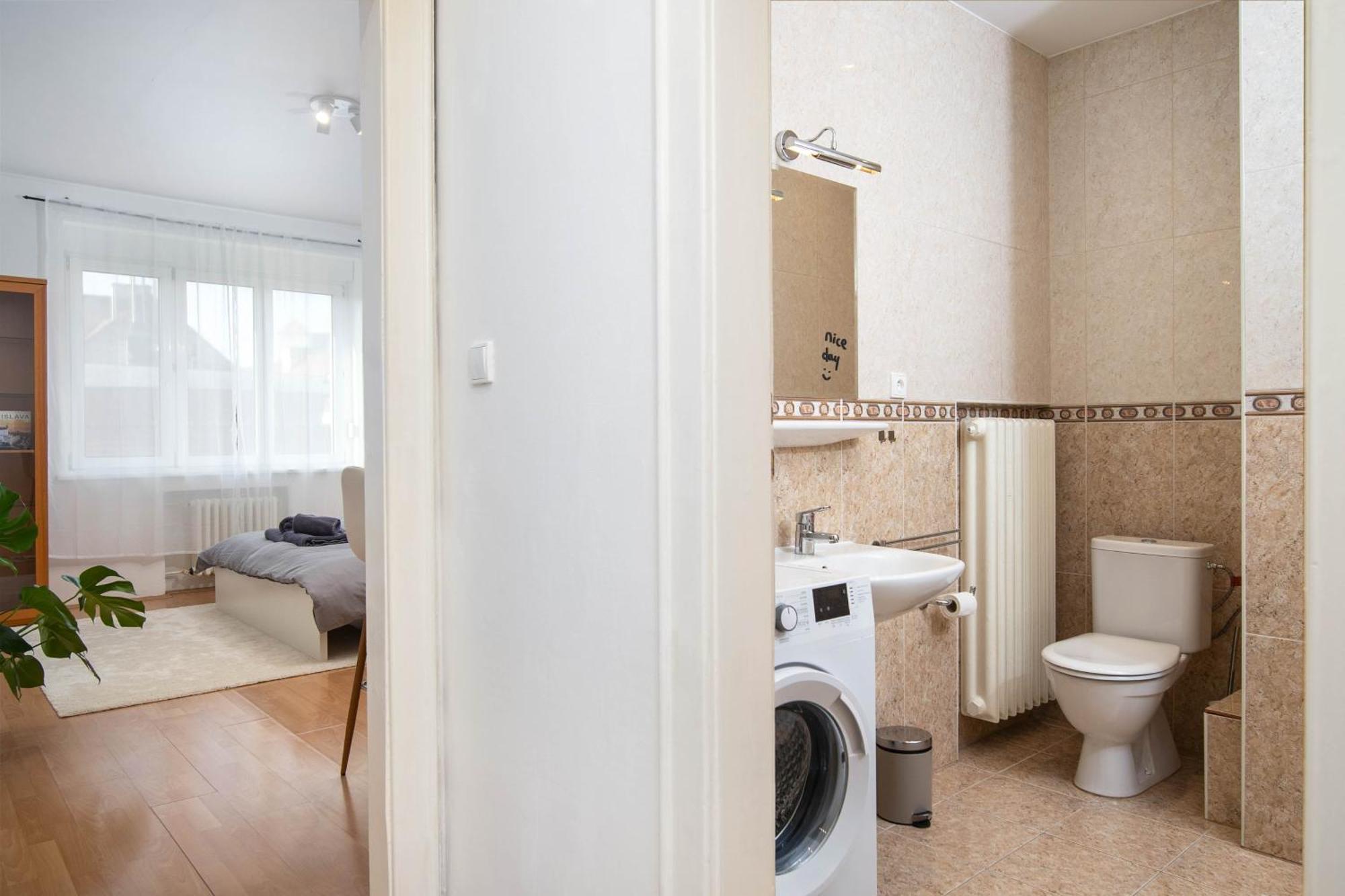 Best Location Apartment Air-Conditioned Bratislava Exterior foto
